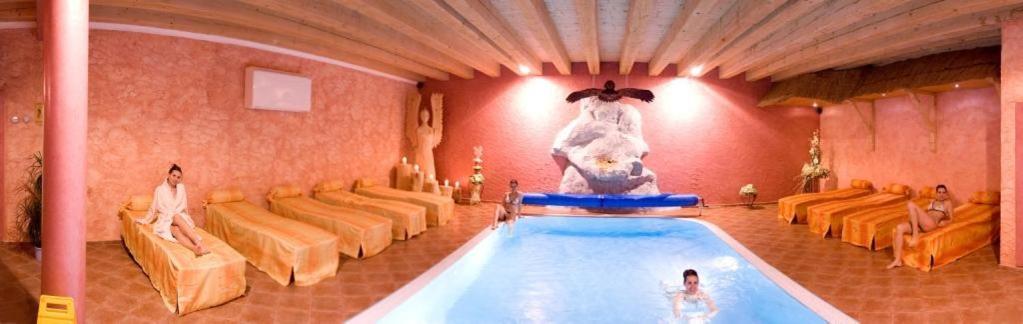 Wellness Hotel Bahenec Экстерьер фото